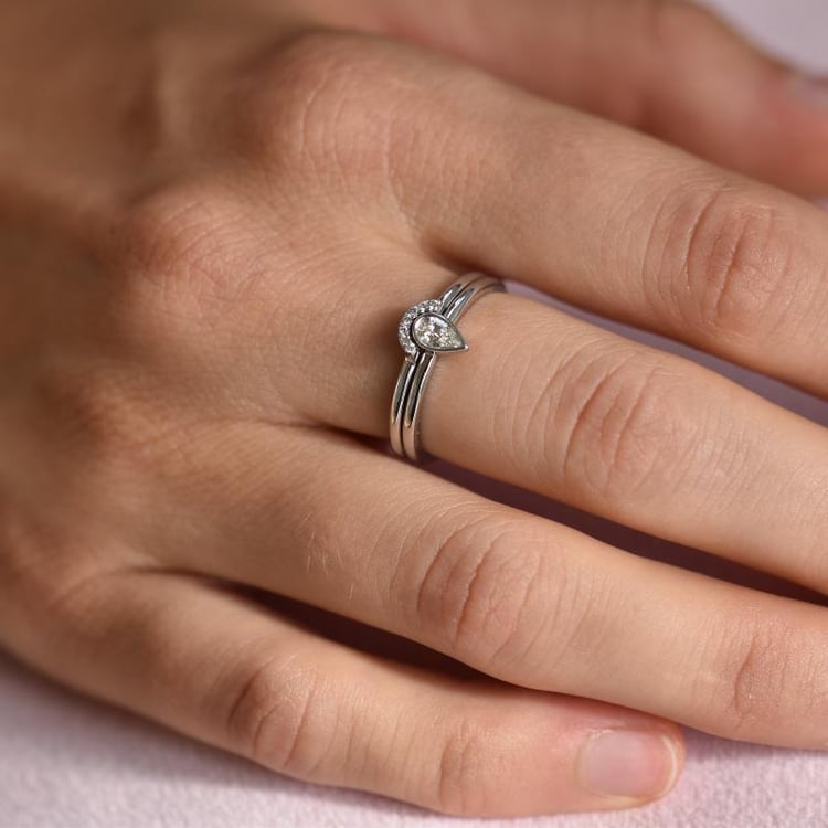 Ringset aus 585 Gold mit zertifiziertem Tropfendiamant Ralyas 22446