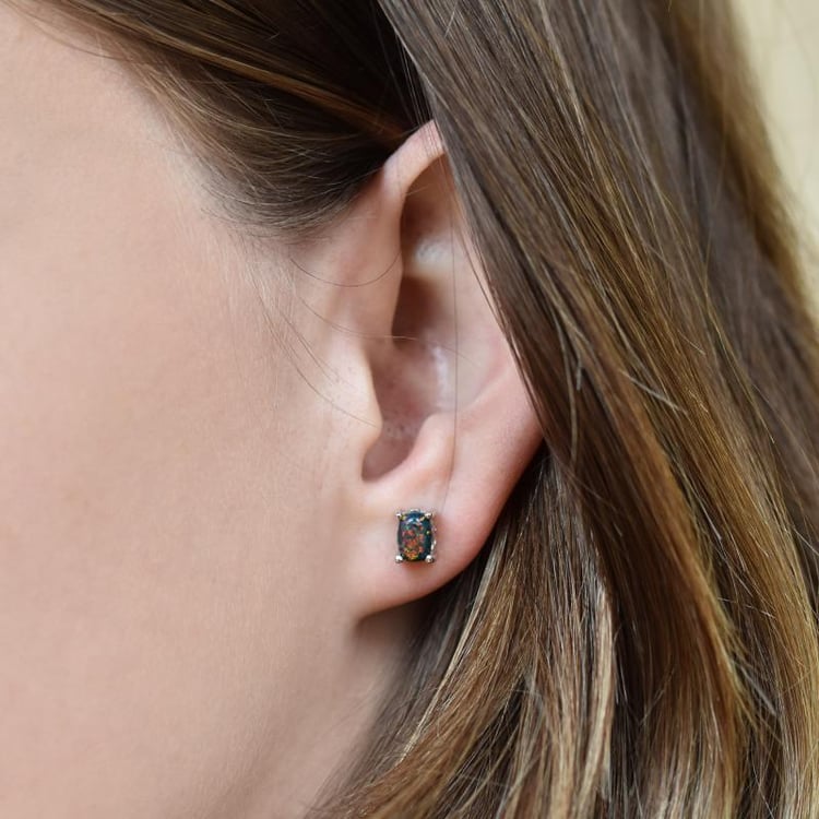 Bezaubernde Ohrstecker mit Opalen Jula 24604