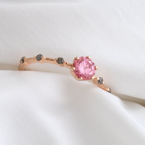 Verlobungsring mit zertifiziertem Fancy Pink Lab Grown Diamanten Imelda