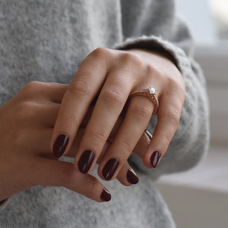 Diamantring Vintage auf dem Hand 75616