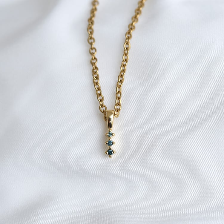 Silberner Anhänger mit blauen Diamanten Zusa 86249