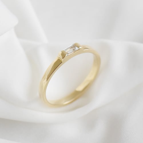 Goldenes Set mit weißen Baguette Saphiren Chanelle