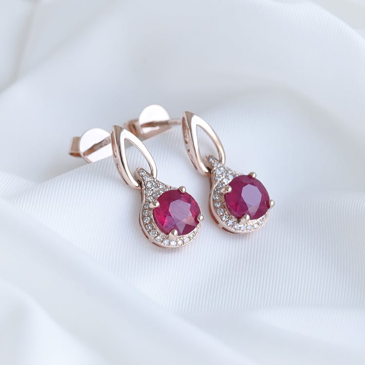 Goldene Ohrringe mit Rubinen und Diamanten Abin 93380