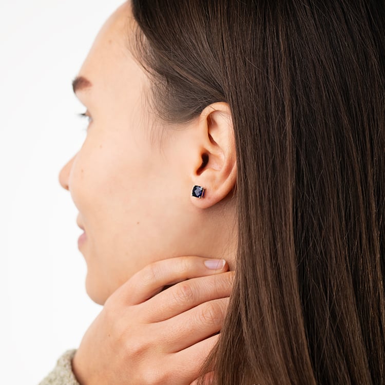 Goldene Ohrringe mit blauen Saphiren Chavonah 147460