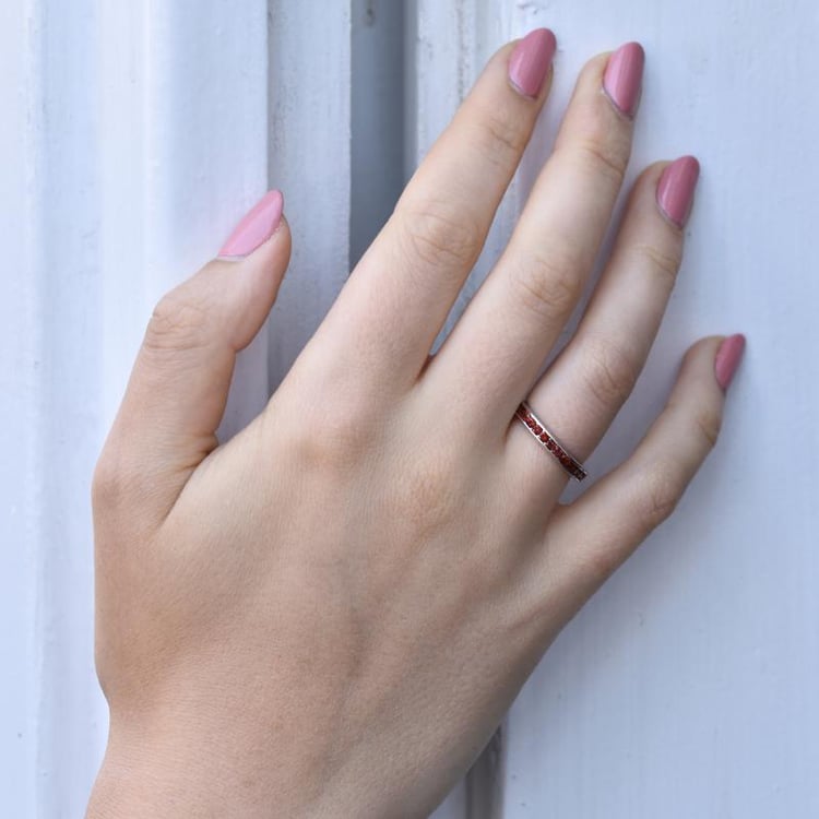 Silberner Eternity-Ring mit Granaten Urian 14427