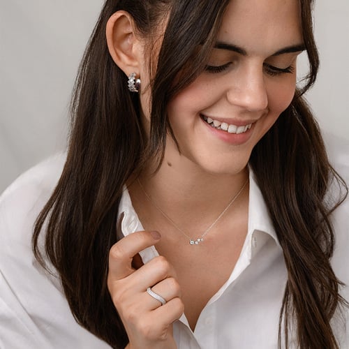 Gewellter halber Eternityring aus Silber mit Diamanten Hjalmar