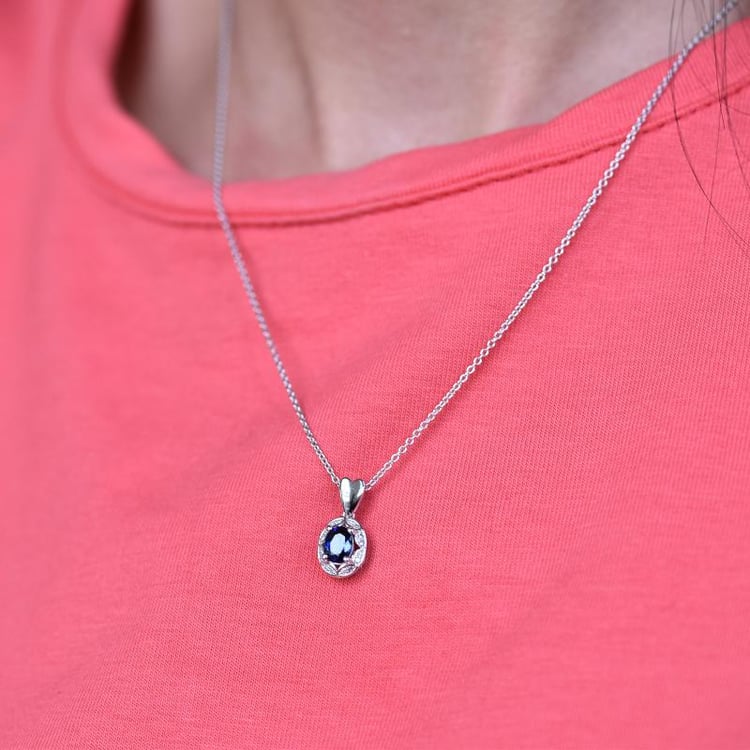 Halskette mit Saphir 22487