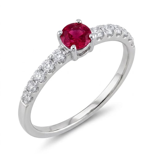 Silberring mit Rubin und seitlichen Lab Grown Diamanten Tyla