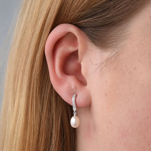 Perlenohrringe mit Diamanten Aashiny