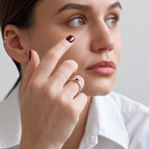 Ring mit Alexandrit und seitlichen Salt and Pepper Diamanten Imelda