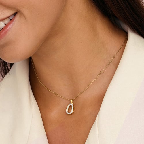Goldener Anhänger mit Diamanten Evie