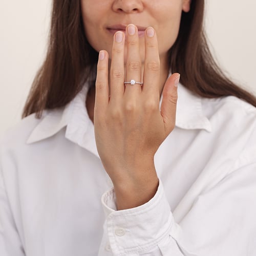 Verzierter Verlobungsring mit Diamanten Narina