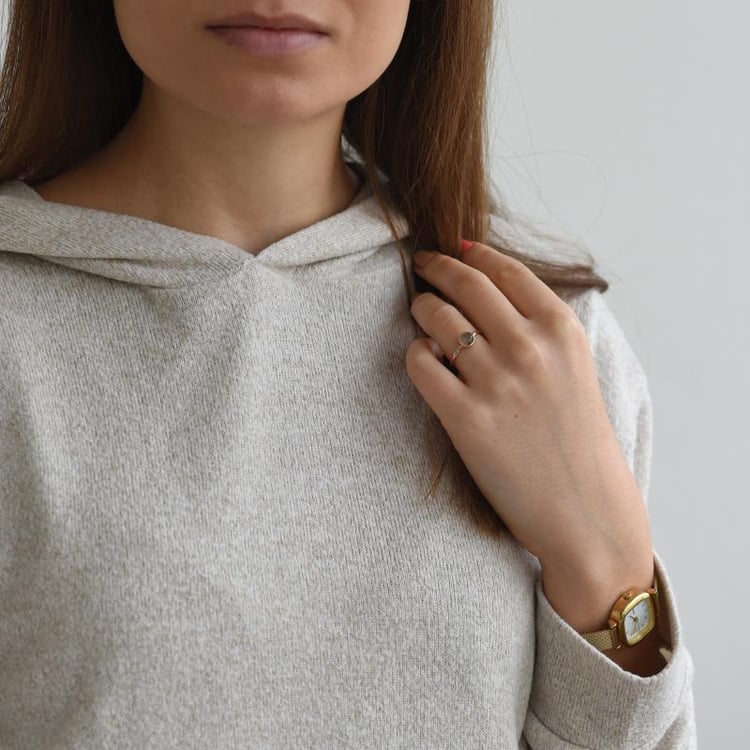 Goldener minimalistischer Ring mit Labradorit Stowy 52324