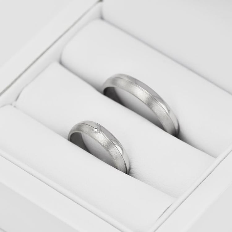 Eheringe aus Platin 18301