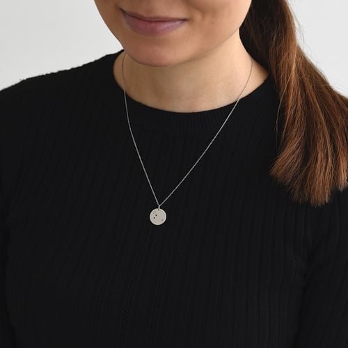 Goldener Anhänger mit Sternbild und Diamant Nyala