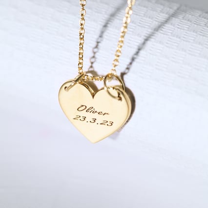 Goldenes Herz mit Gravur Ihrer Wahl Monme