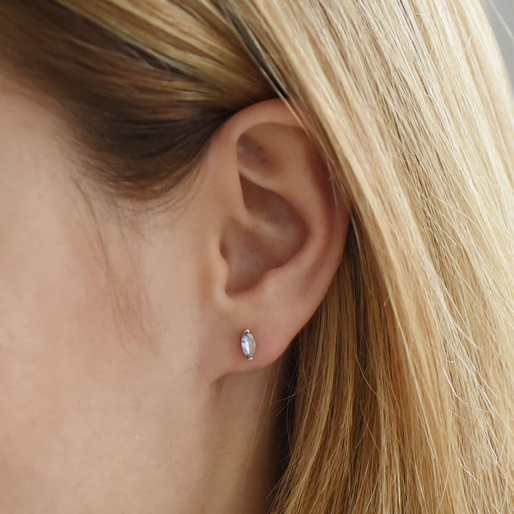 Minimalistische silberne Ohrringe mit Tansaniten Andine 92317