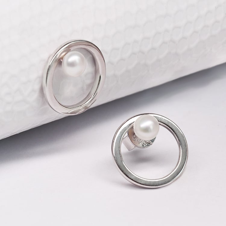 Silberne Ohrstecker mit Perlen Kiana 116043