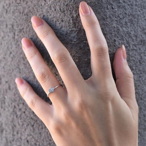 Ring in Herzform voller Lab Grown Diamanten Ubline