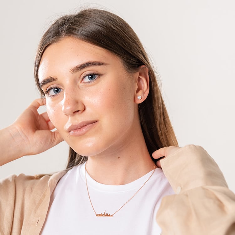 Silberne Kette und Anhänger Stadt Paris 107134