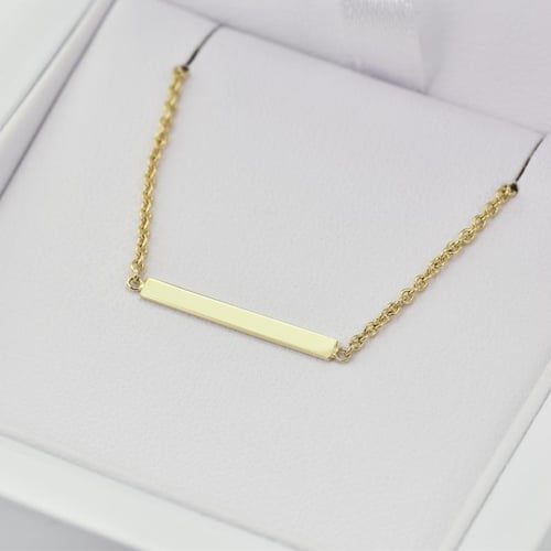 Goldene Kollektion mit Fashion-Schmuck Bar