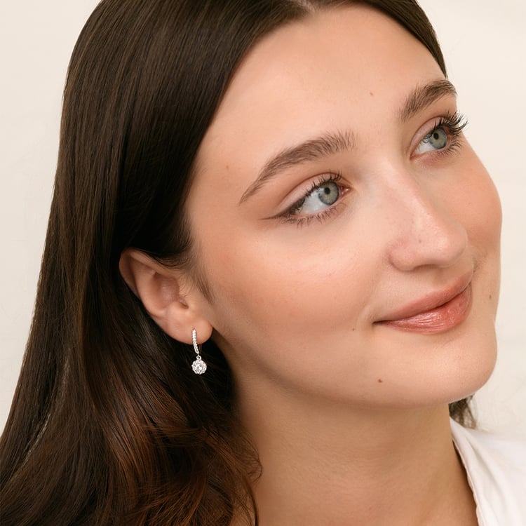 Goldene runde Ohrringe mit Lab Grown Diamanten 158736