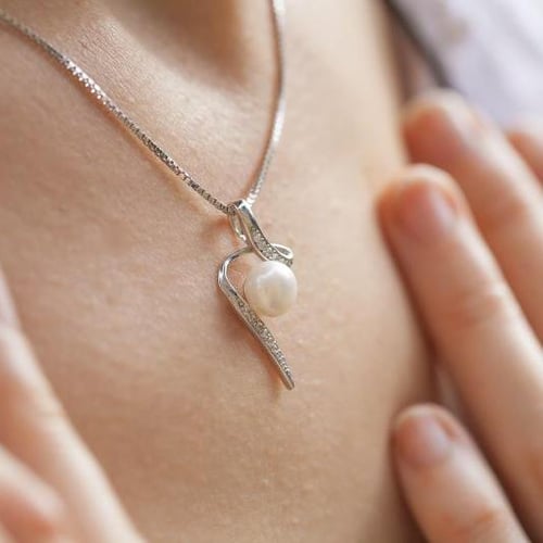 Schmuckset mit Perle und Diamanten Menmoli