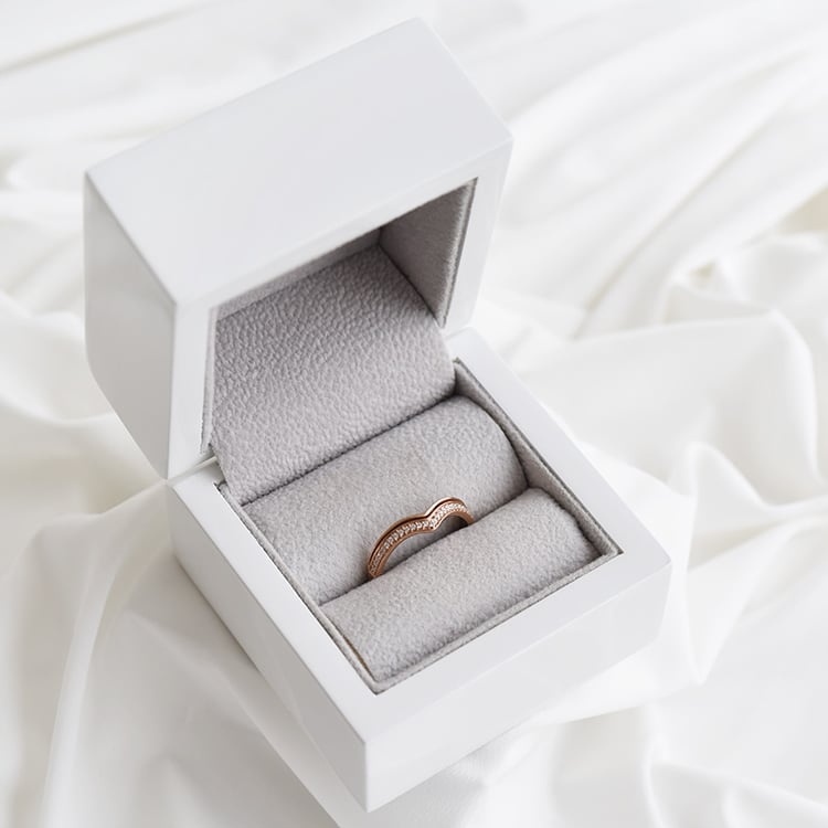 Gebogener Eternity-Ring mit Diamanten Irving 89993