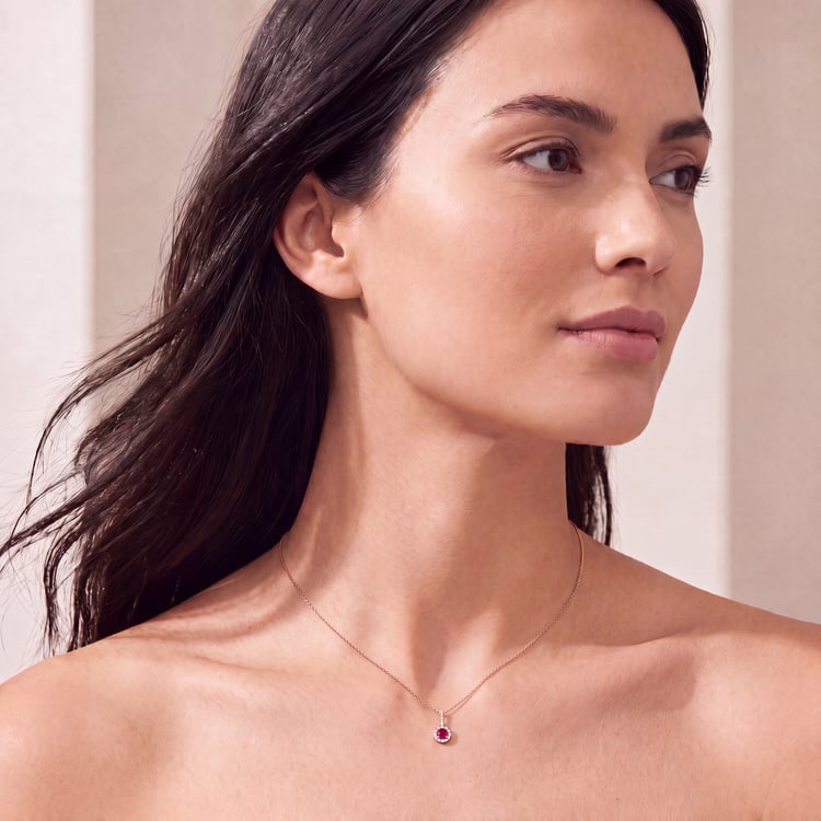 Goldener eleganter Anhänger mit Rubin und Lab Grown Diamanten Jack 171124