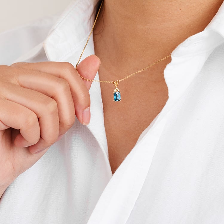 Goldanhänger mit Radiant Topas und Diamanten Deandra 123171