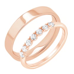 Goldener Eternity Ring mit Diamanten und Flacher Goldring Rexanne