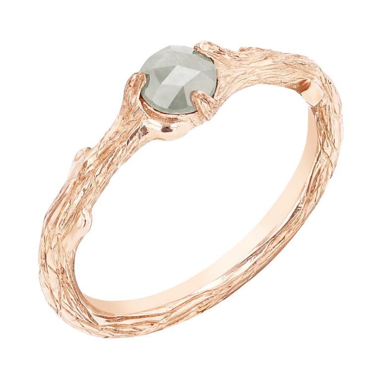 Goldener Ring im Holzdesign mit einem Salt and Pepper Diamanten Lilia 99002