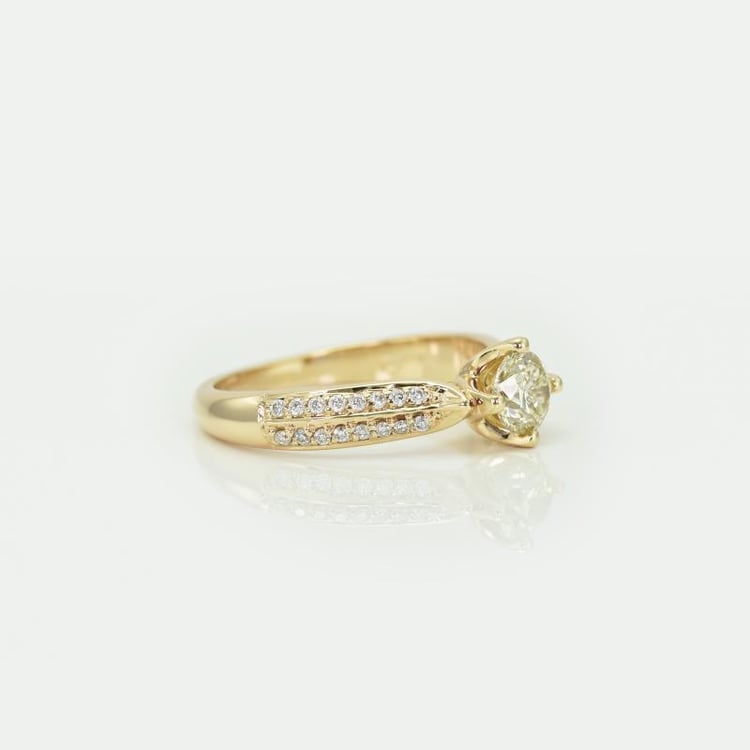 Bezaubernder Ring aus Gelbgold 15211