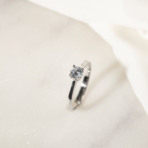 Verlobungsring mit Diamant Jasapal