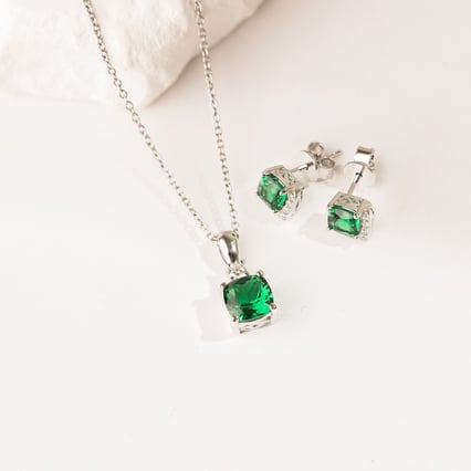 Silberner Anhänger mit simulierten Smaragden Anora