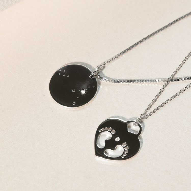 Silberner Anhänger mit Sternbild und Diamant Nyala 137412