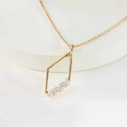 Anhänger aus Gold mit Lab Grown Diamanten Flora