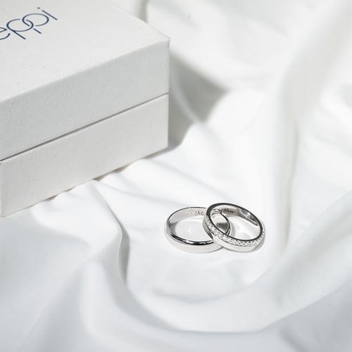 Goldene Trauringe mit Diamanten Heavana