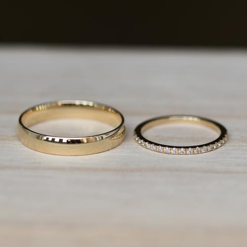 Trauring Eternity mit Diamanten und Court Ring Adva