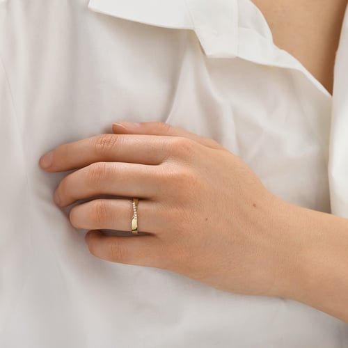Raffinierter Ring mit Diamanten Lasha
