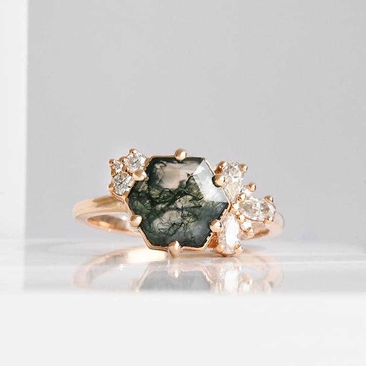 Einzigartiger Ring mit einem Moosachat und Moissaniten Anita 118374