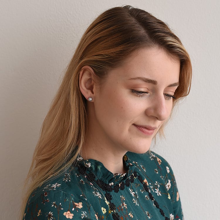 Ohrringe mit Perlen 63787