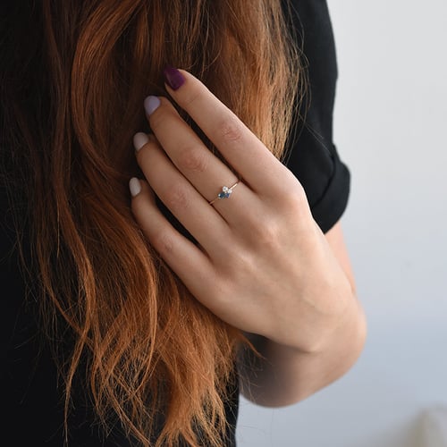 Goldener Cluster-Ring mit Topas, Saphir und Moissanit Avah