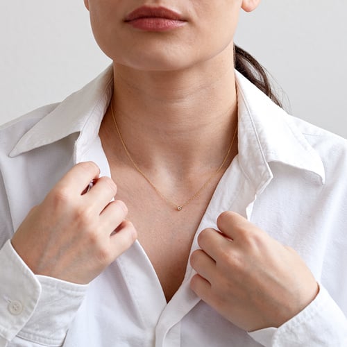 Silberne minimalistische Kette mit einem Diamanten Glosie