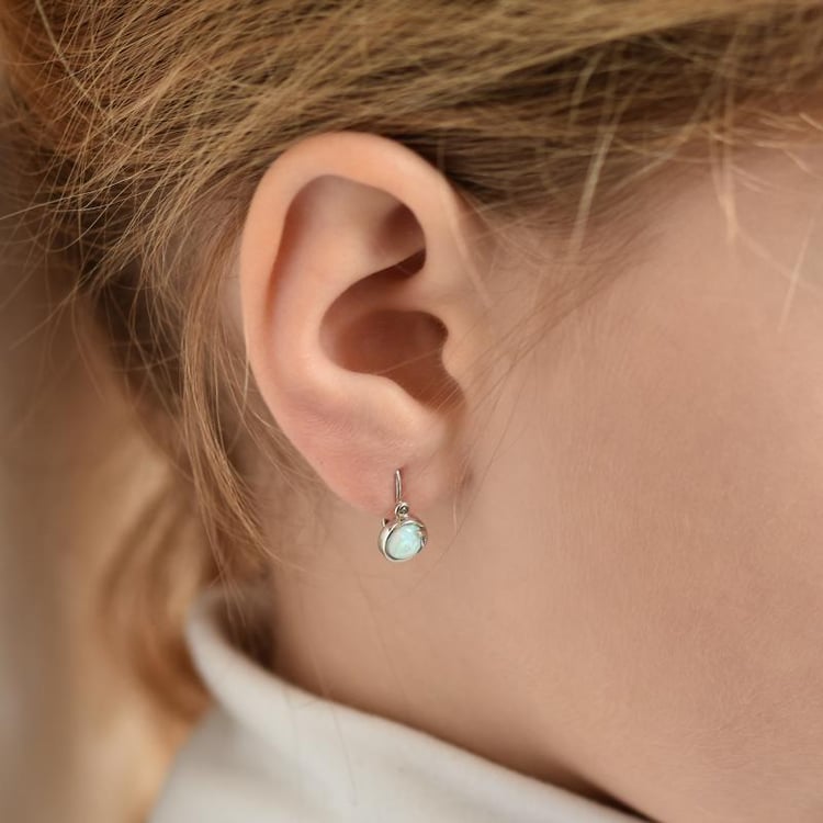 Kinderohrringe aus Gold mit weissen Opalen Yona 39050