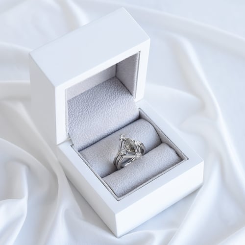 Originelles Ringset mit Salt and Pepper Diamanten Ural