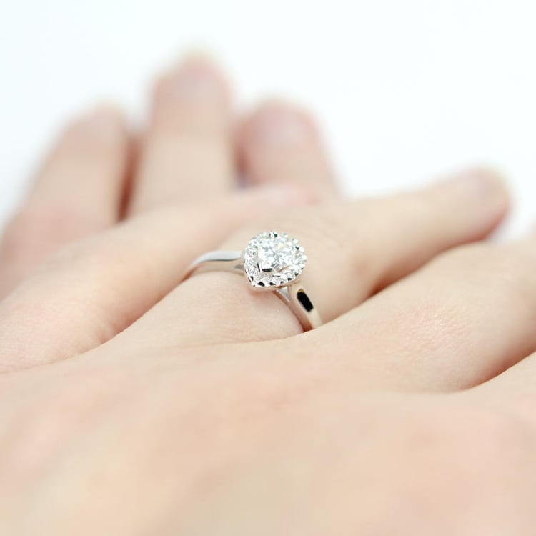 Verlobungsring aus Gold mit Diamanten 5015