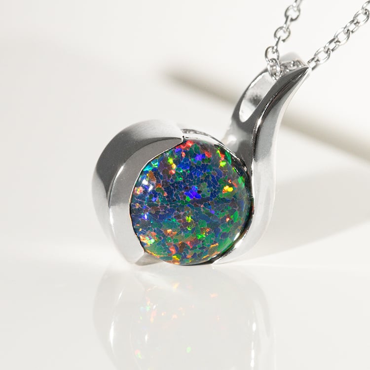 Schwarzer Opal im Silberanhänger Thirumal 142402