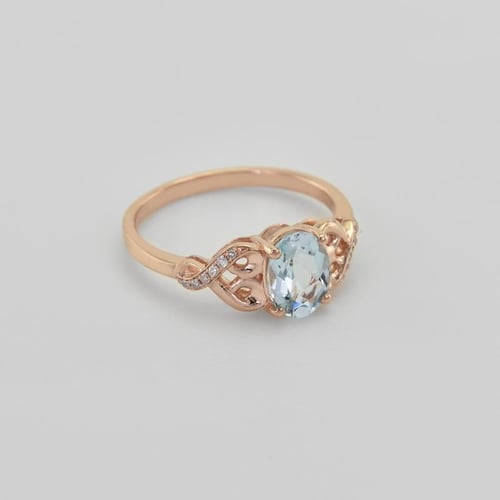 Goldener Aquamarinring mit Diamanten Alanyse