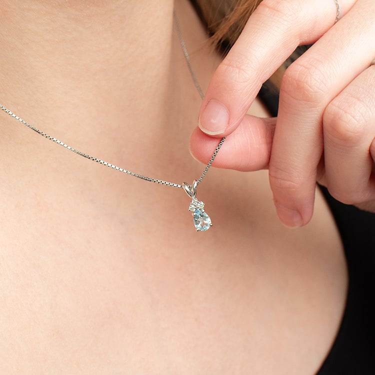 Aquamarinträne mit Diamanten in Goldanhänger Electrah 135524